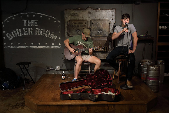 2023-07-27 Elijah & Ian Barrier @ The Boiler Room